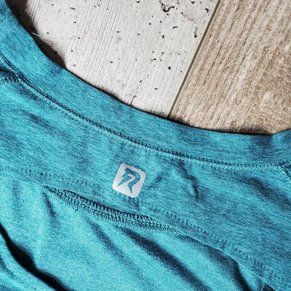 Runway Kids Youth Girls Long Sleeve Tee Workout Top w/ Thumbholes Sz XL/16 - Picture 12 of 15